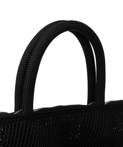 NOMADIS（ノマディス）の「NOMADIS:HELMET MESH（ショルダーバッグ・レディース・ブラック・ONE SIZE）」の5枚目の写真