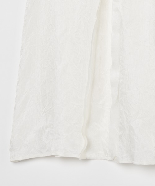 HELIOPOLE(エリオポール)の「CREPE SHEER SLEEVELESS BLOUSE(シャツ/ブラウス・レディース・ライトグレー/ホワイト・38)」の6枚目の写真
