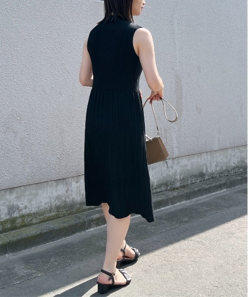 ＆soiree（アンドソワレ）の「【＆soiree】サマーニットプリーツワンピース(CP)（ワンピース・レディース・ベージュ/ブラック・FREE）」の18枚目の写真