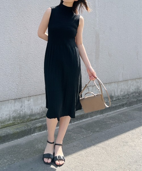 ＆soiree（アンドソワレ）の「【＆soiree】サマーニットプリーツワンピース(CP)（ワンピース・レディース・ベージュ/ブラック・FREE）」の19枚目の写真