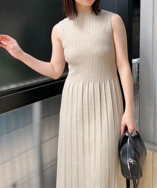 ＆soiree（アンドソワレ）の「【＆soiree】サマーニットプリーツワンピース(CP)（ワンピース・レディース・ベージュ/ブラック・FREE）」の3枚目の写真