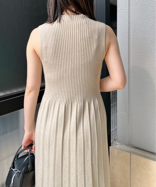 ＆soiree（アンドソワレ）の「【＆soiree】サマーニットプリーツワンピース(CP)（ワンピース・レディース・ベージュ/ブラック・FREE）」の9枚目の写真
