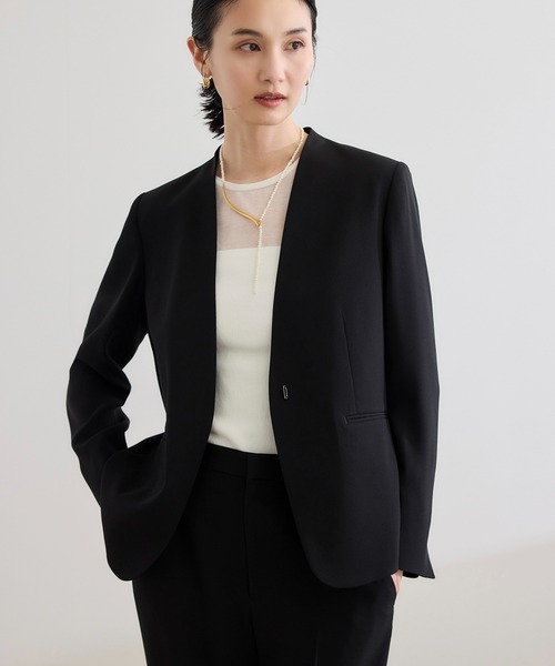 ROPE'（ロペ）の「トリアセバックサテン ジャケット【オフィス/通勤/セットアップ対応】/洗える（ノーカラージャケット・レディース・ブラック・38/36）」の16枚目の写真