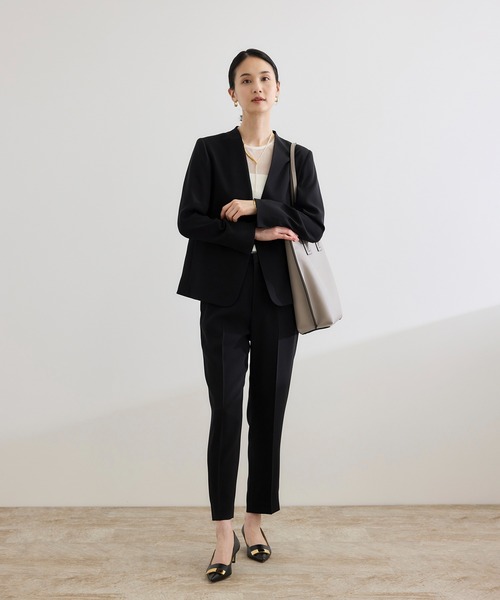 ROPE'（ロペ）の「トリアセバックサテン ジャケット【オフィス/通勤/セットアップ対応】/洗える（ノーカラージャケット・レディース・ブラック・38/36）」の19枚目の写真