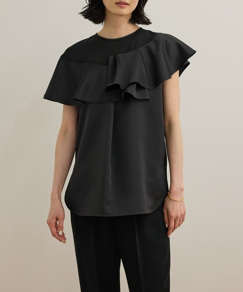 ROPE'（ロペ）の「サテンラッフルブラウス/洗える（シャツ/ブラウス・レディース・ブラック/オフホワイト・FREE）」の15枚目の写真
