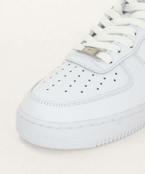 NIKE(ナイキ)の「<NIKE>AIRFORCE 1 07/エアフォース1(スニーカー・メンズ・ホワイト/ブラック・27cm/28.5cm/26.5cm/28cm/29cm/27.5cm/26cm)」の12枚目の写真