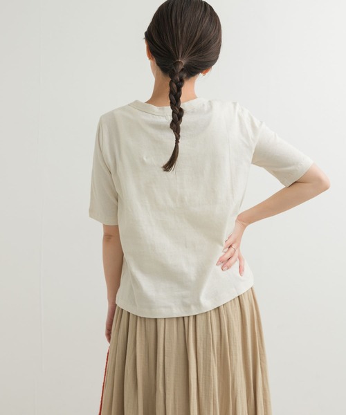 URBAN RESEARCH DOORS(アーバンリサーチドアーズ)の「コットンリネン5分袖Tシャツ(Tシャツ/カットソー・レディース・チャコールグレー/ナチュラル・MEDIUM)」の15枚目の写真