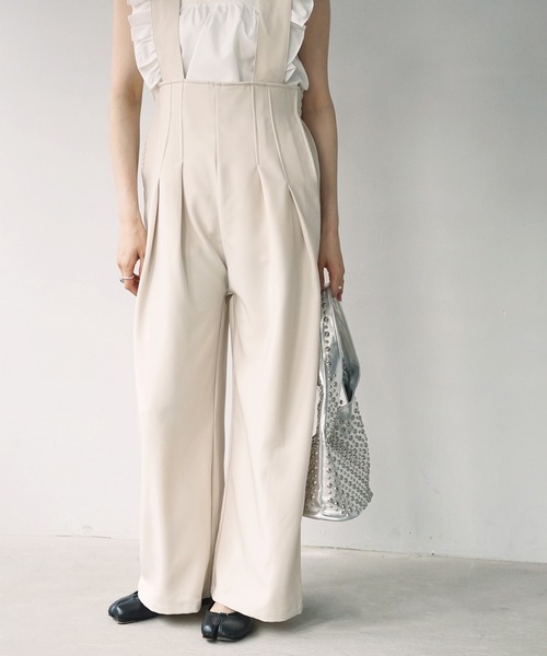 O'fmus(オフムス)の「【O'fmus】ハイストラップ ワイドパンツ ofmw25s052(サロペット/オーバーオール・レディース・チャコールグレー/アイボリー・FREE)」の11枚目の写真