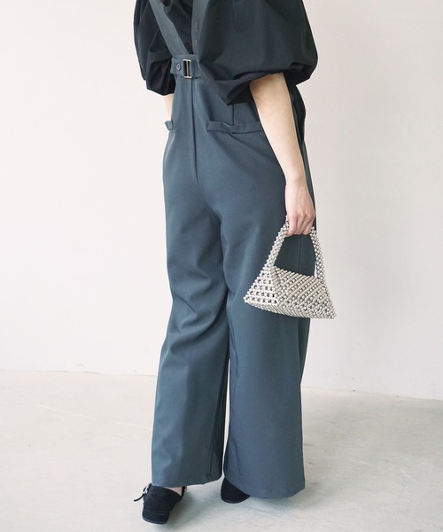 O'fmus(オフムス)の「【O'fmus】ハイストラップ ワイドパンツ ofmw25s052(サロペット/オーバーオール・レディース・チャコールグレー/アイボリー・FREE)」の18枚目の写真