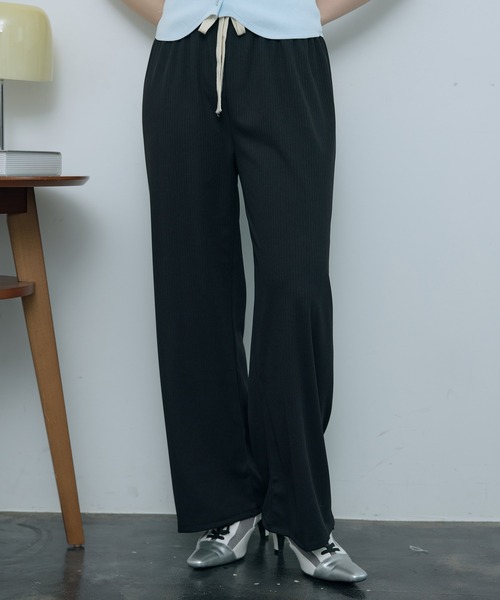 SEN TOKYO(セントーキョー)の「繊細なマイクロプリーツが魅力。マイクロプリーツルーズパンツ(その他パンツ・レディース・グレー/ベージュ/アイボリー/ブラック・FREE)」の3枚目の写真