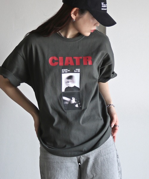 COURO（コウロ）の「グラフィックミックスTシャツ（Tシャツ/カットソー・レディース・クリーム/ネイビー系/ホワイト系/オートミール/ネイビー/ホワイト/ライトグレー系/チャコールグレー・FREE）」の4枚目の写真