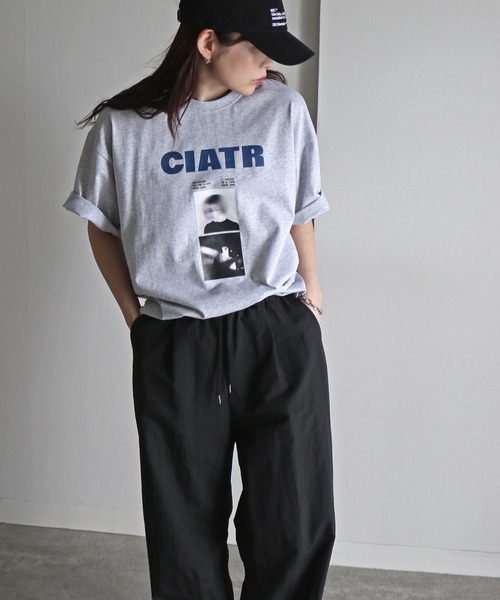 COURO（コウロ）の「グラフィックミックスTシャツ（Tシャツ/カットソー・レディース・クリーム/ネイビー系/ホワイト系/オートミール/ネイビー/ホワイト/ライトグレー系/チャコールグレー・FREE）」の17枚目の写真