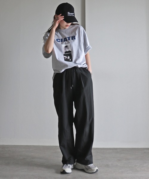 COURO（コウロ）の「グラフィックミックスTシャツ（Tシャツ/カットソー・レディース・クリーム/ネイビー系/ホワイト系/オートミール/ネイビー/ホワイト/ライトグレー系/チャコールグレー・FREE）」の19枚目の写真