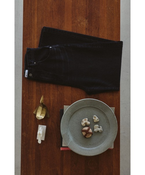 RIM.ARK（リムアーク）の「Middle straight black denim ミドル