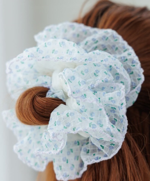 flower（フラワー）の「ビッグフラワーシュシュ（シュシュ・レディース・イエロー/パープル・FREE）」の3枚目の写真