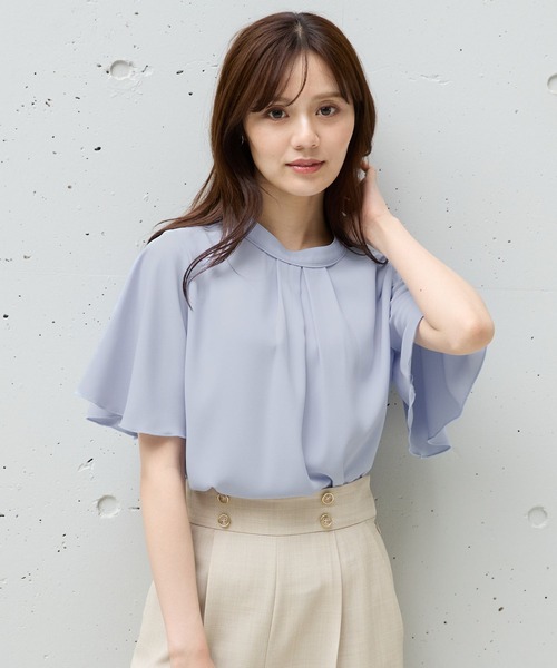 Andemiu（アンデミュウ）の「2WAYラッフルブラウス574992（シャツ/ブラウス・レディース・ネイビー/ホワイト×ブラック/オフホワイト/ブルー・FREE）」の4枚目の写真