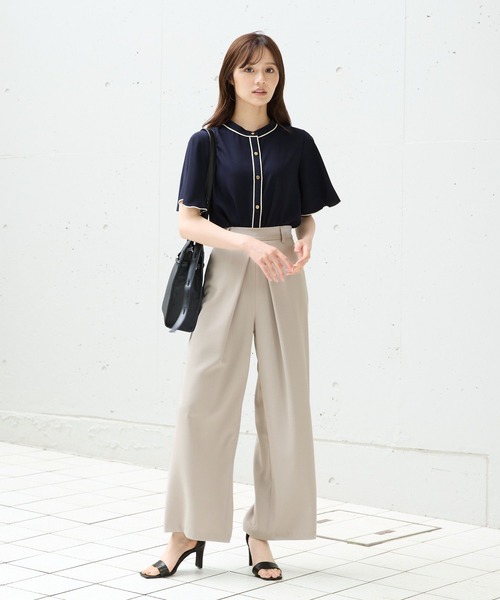 Andemiu（アンデミュウ）の「2WAYラッフルブラウス574992（シャツ/ブラウス・レディース・ネイビー/ホワイト×ブラック/オフホワイト/ブルー・FREE）」の11枚目の写真