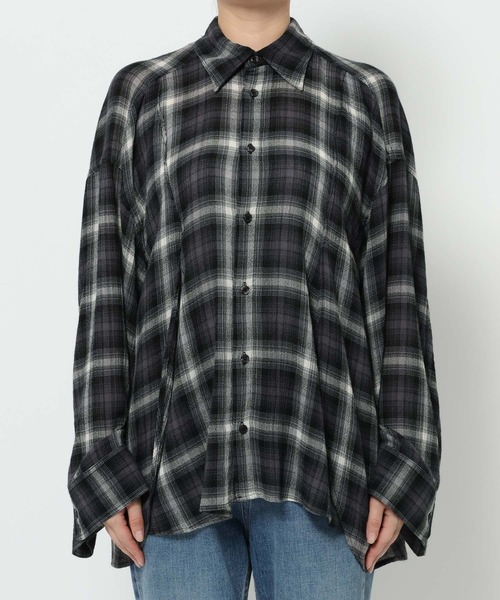 LOWRYS FARM（ローリーズファーム）の「オンブレチェックシャツ　576769（シャツ/ブラウス・レディース・レッド/チャコールグレー・FREE）」の14枚目の写真