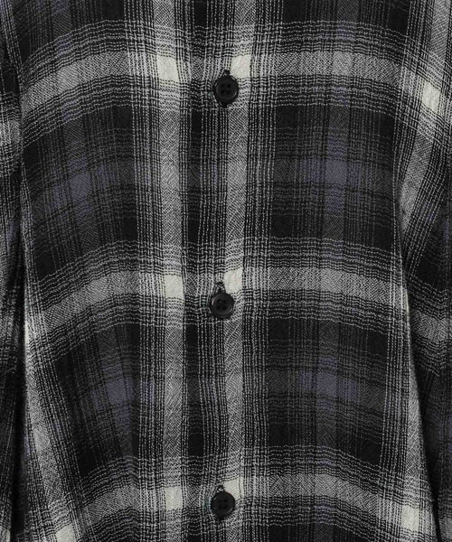LOWRYS FARM（ローリーズファーム）の「オンブレチェックシャツ　576769（シャツ/ブラウス・レディース・レッド/チャコールグレー・FREE）」の6枚目の写真