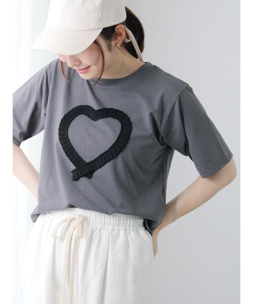 Te chichi TERRASSE(テチチテラス)の「ハートフリル刺繍Tシャツ(Tシャツ/カットソー・レディース・ブラック/オフホワイト/グレー・F)」の3枚目の写真