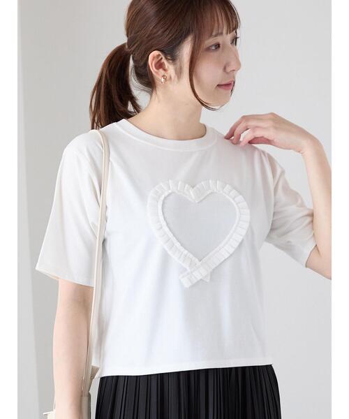 Te chichi TERRASSE(テチチテラス)の「ハートフリル刺繍Tシャツ(Tシャツ/カットソー・レディース・ブラック/オフホワイト/グレー・F)」の2枚目の写真