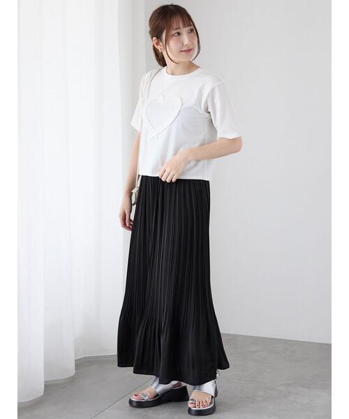 Te chichi TERRASSE(テチチテラス)の「ハートフリル刺繍Tシャツ(Tシャツ/カットソー・レディース・ブラック/オフホワイト/グレー・F)」の7枚目の写真