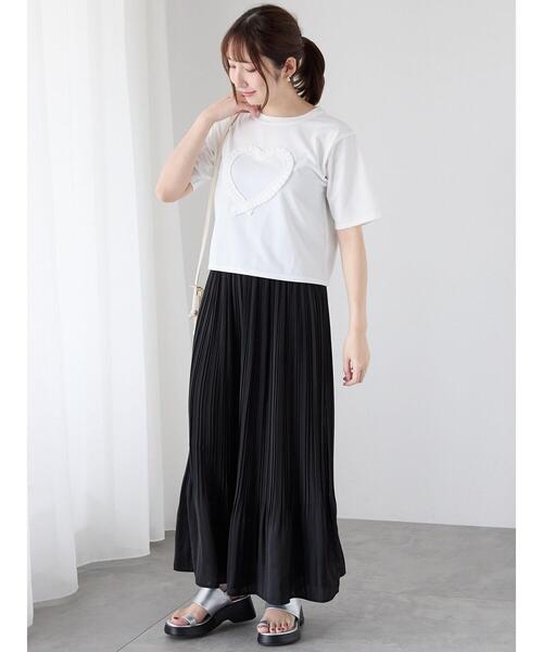 Te chichi TERRASSE(テチチテラス)の「ハートフリル刺繍Tシャツ(Tシャツ/カットソー・レディース・ブラック/オフホワイト/グレー・F)」の8枚目の写真