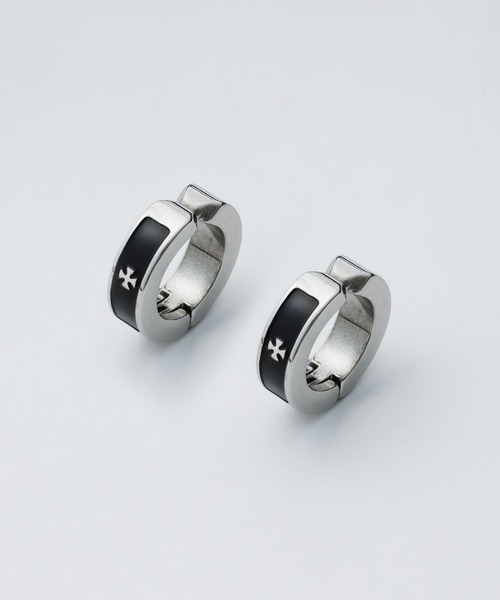 WYZ surgical stainless(ダブリューワイジィーサージカルステンレス)の「【 金属アレルギー対応 】クロスデザイン フープイヤリング サージカルステンレス(両耳用)(イヤリング・メンズ・シルバー/ブラック・FREE)」の15枚目の写真