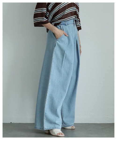 Sawa a la mode(サワアラモード)の「ダブルタックデニムバギーパンツ(デニムパンツ・レディース・ブルー系その他・FREE)」の13枚目の写真