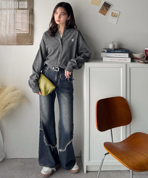 Java(ジャバ)の「《JaVa ジャバコラボ》着まわし自在のベーシックデザイン。配色刺繍カーディガン(長袖)(カーディガン/ボレロ・レディース・ブラック×ホワイト/ブラウン/グレー×ホワイト/グレイッシュベージュ/アイボリー・MEDIUM/SMALL/X-LARGE/LARGE)」の6枚目の写真