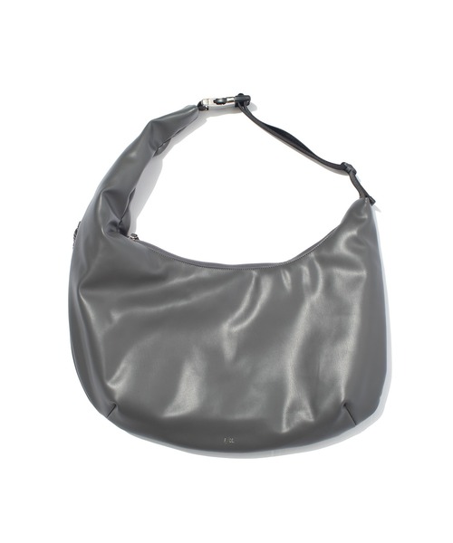 F/CE. (エフシーイー)の「F/CE. TECH LEATHER BIG SHOULDER TOTE / エフシーイー テックレザー ビッグショルダートート(ショルダーバッグ・メンズ・ブラック/グレー/ブラウン・FREE)」の3枚目の写真