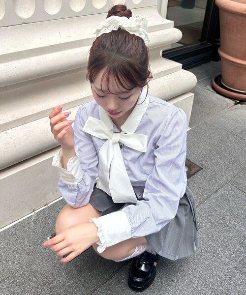 OLIVE des OLIVE（オリーブデオリーブ）の「Keru ボウタイブラウス（シャツ/ブラウス・レディース・グレー系その他2/ブラック系その他/オフホワイト・FREE）」の3枚目の写真