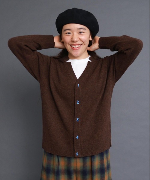 I am I in fact...（アイアムアイインファクト）の「_UPW数字刺繍Vカーディガン（カーディガン/ボレロ・レディース・ブラウン/パープル/ブルー/レッド/チャコールグレー/その他/ブラック系その他・FREE）」の3枚目の写真