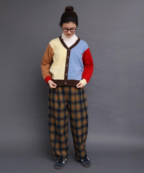 I am I in fact...（アイアムアイインファクト）の「_UPW数字刺繍Vカーディガン（カーディガン/ボレロ・レディース・ブラウン/パープル/ブルー/レッド/チャコールグレー/その他/ブラック系その他・FREE）」の19枚目の写真