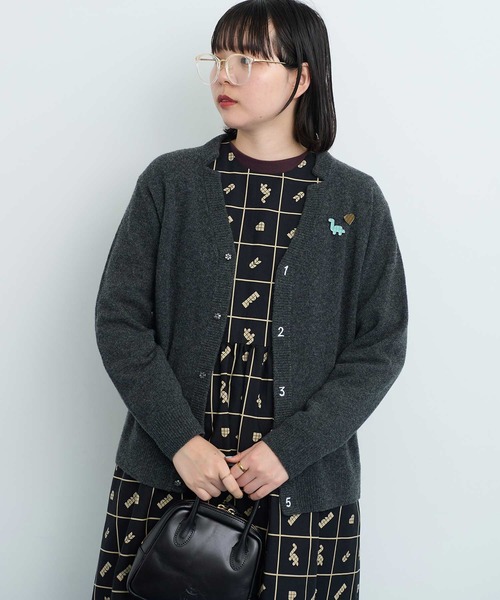 I am I in fact...（アイアムアイインファクト）の「_UPW数字刺繍Vカーディガン（カーディガン/ボレロ・レディース・ブラウン/パープル/ブルー/レッド/チャコールグレー/その他/ブラック系その他・FREE）」の17枚目の写真