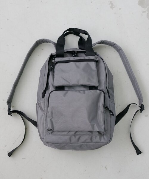 DISCOAT（ディスコート）の「【ユニセックス/9ポケット/サコッシュ付き】ユーティリティバックパック（バックパック/リュック・レディース・ブラウン/ブラック/グレー・FREE）」の17枚目の写真