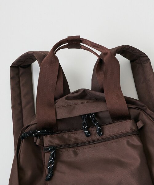 DISCOAT（ディスコート）の「【ユニセックス/9ポケット/サコッシュ付き】ユーティリティバックパック（バックパック/リュック・レディース・ブラウン/ブラック/グレー・FREE）」の11枚目の写真