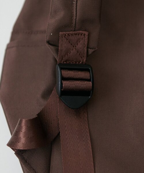 DISCOAT（ディスコート）の「【ユニセックス/9ポケット/サコッシュ付き】ユーティリティバックパック（バックパック/リュック・レディース・ブラウン/ブラック/グレー・FREE）」の9枚目の写真