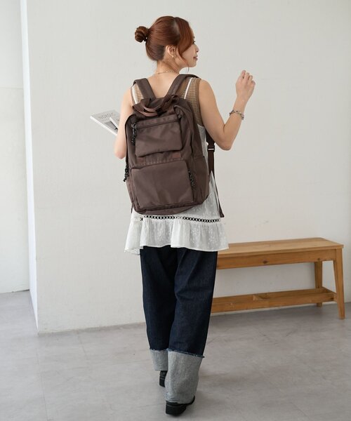 ユニセックス/9ポケット/サコッシュ付き】ユーティリティバックパック