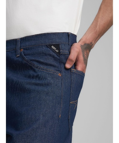 REPLAY(リプレイ)の「リラックステーパードWAINEインディゴストレッチデニム(デニムパンツ・メンズ・ダークブルー・W28xL32/W29xL32/W30xL32/W31xL32/W32xL32/W33xL32/W34xL32/W36xL32)」の5枚目の写真