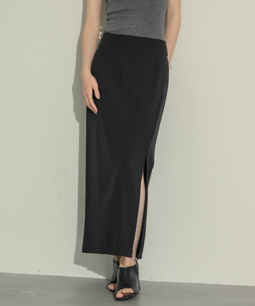 NEUNA(ヌナ)の「【お客様のお声をもとに裏地付き仕様にアップデート!】スリットペンシルスカート(スカート・レディース・アイボリー/ブラック・MEDIUM/LARGE/SMALL)」の3枚目の写真