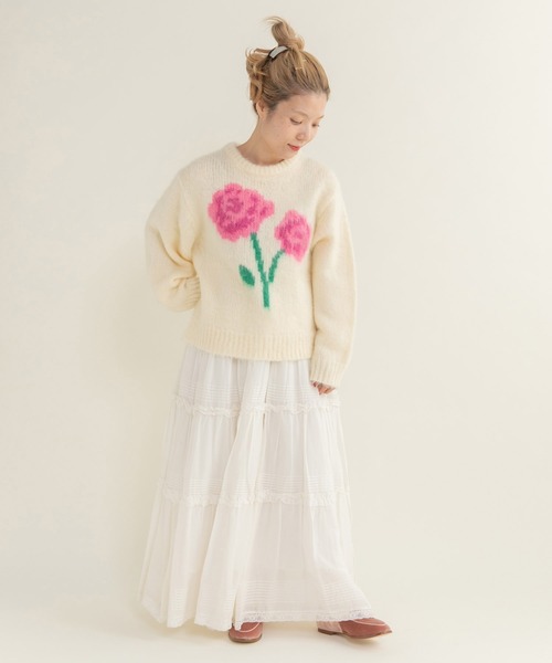 CHILD WOMAN（チャイルドウーマン）の「花モチーフ起毛インターシャプルオーバー（ニット/セーター・レディース・ネイビー/アイボリー/ブルー・FREE）」の10枚目の写真