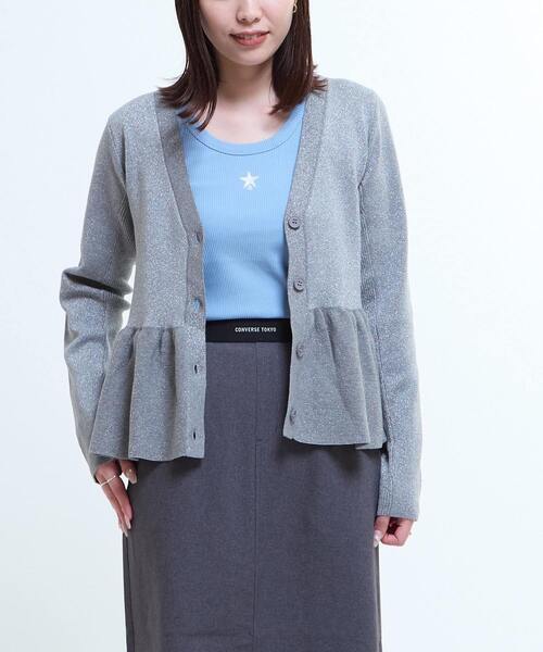 CONVERSE TOKYO（コンバーストウキョウ）の「PEPLUM GLITTER CARDIGAN（カーディガン/ボレロ・レディース・ブラック/ブラウン/グレー・FREE）」の3枚目の写真