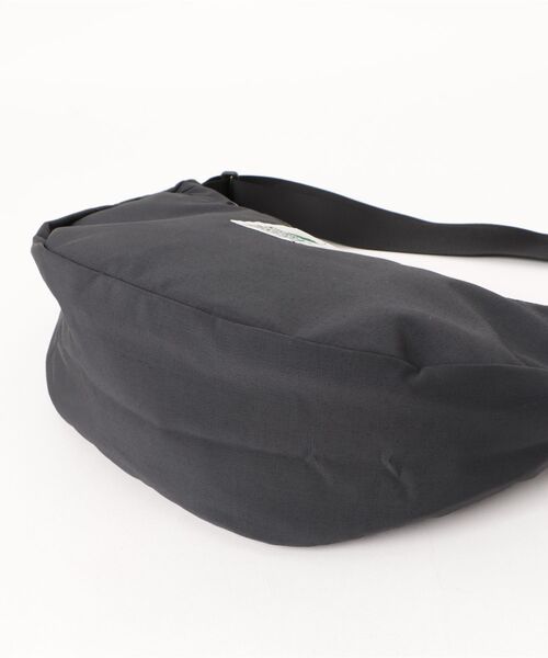SIERRA DESIGNS(シェラデザイン)の「【2025年秋冬新作】60/40 HALF MOON BAG(ショルダーバッグ・レディース・セージグリーン/ブラック/サックスブルー/ダークネイビー/グリーン/タン・ONE SIZE)」の8枚目の写真