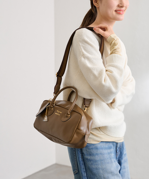 FRAMeWORK(フレームワーク)の「≪追加≫YOUNGOLSEN /ヤングアンドオルセン 別注 CHARM WIDE BOTTLE BAG 3(ショルダーバッグ・レディース・ブラック/ブラウン・FREE)」の7枚目の写真