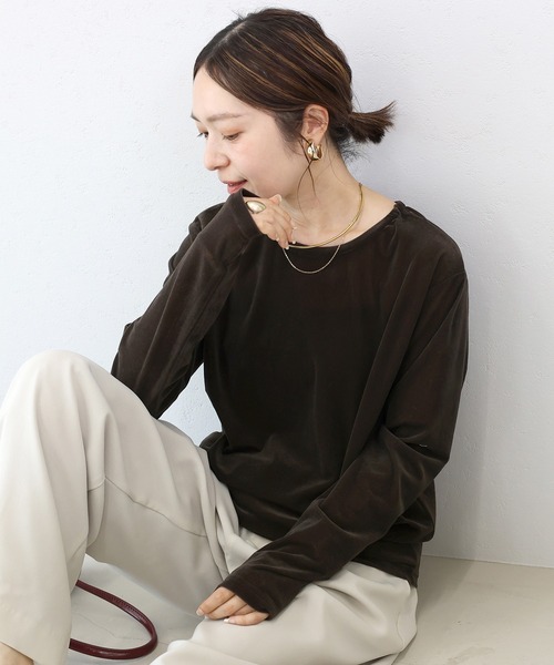Aletta vita(アレッタビータ)の「シアーベロアプルオーバー(Tシャツ/カットソー・レディース・ブラック/オフホワイト/ダークブラウン・M)」の7枚目の写真