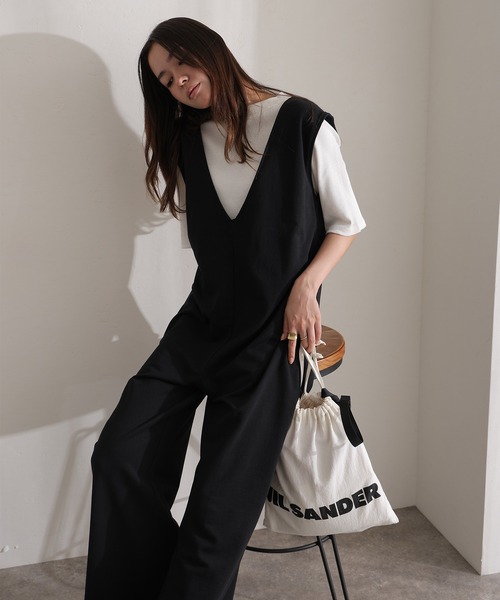 ElegChic(エレグシック)の「ミニ裏毛ディープVネックコットンジャンプスーツ(つなぎ/オールインワン・レディース・ブラック/ライトベージュ/グレー/チャコール・M/XL/4L)」の8枚目の写真