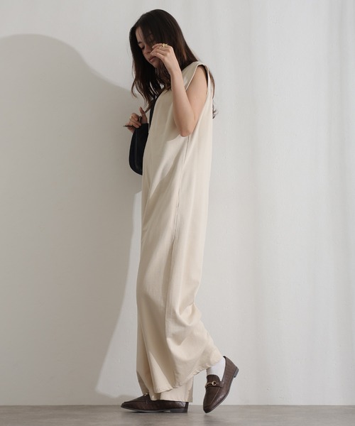 ElegChic(エレグシック)の「ミニ裏毛ディープVネックコットンジャンプスーツ(つなぎ/オールインワン・レディース・ブラック/ライトベージュ/グレー/チャコール・M/XL/4L)」の14枚目の写真