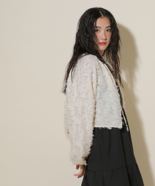 GLOBAL WORK（グローバルワーク）の「ジャガードボレロ/599661（シャツ/ブラウス・レディース・ブラック/オフホワイト・MEDIUM/LARGE）」の2枚目の写真