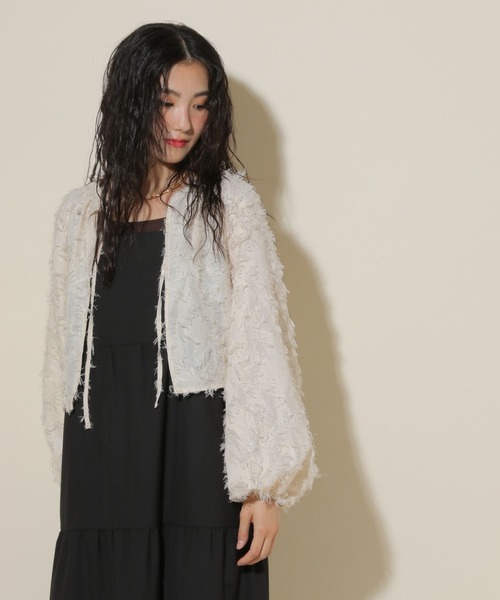 GLOBAL WORK（グローバルワーク）の「ジャガードボレロ/599661（シャツ/ブラウス・レディース・ブラック/オフホワイト・MEDIUM/LARGE）」の7枚目の写真